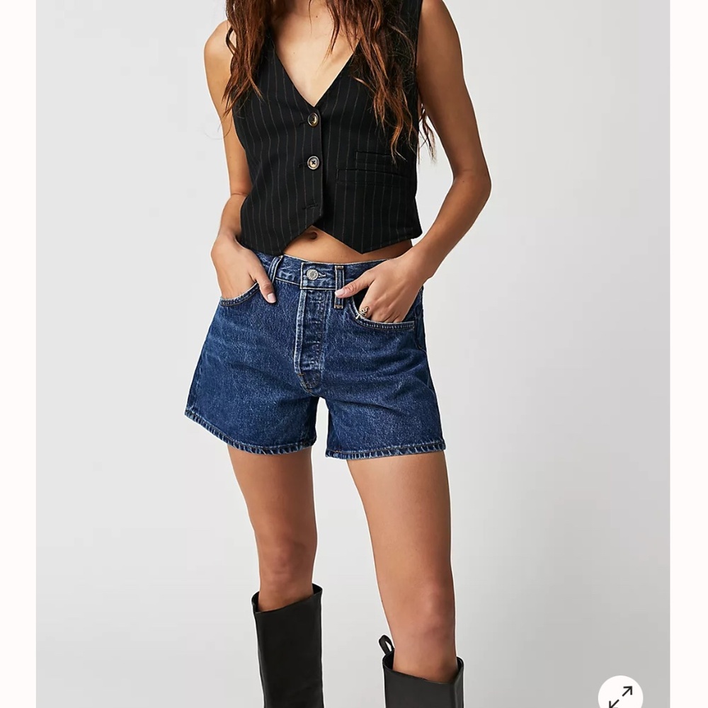 NWT Agolde Parker Long Short in Enamor. Size 24.